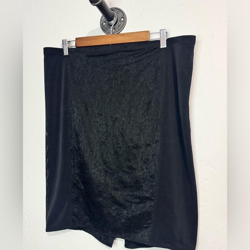 Cacique Elegant Black Lace Pencil Skirt‎ Size 14/16
